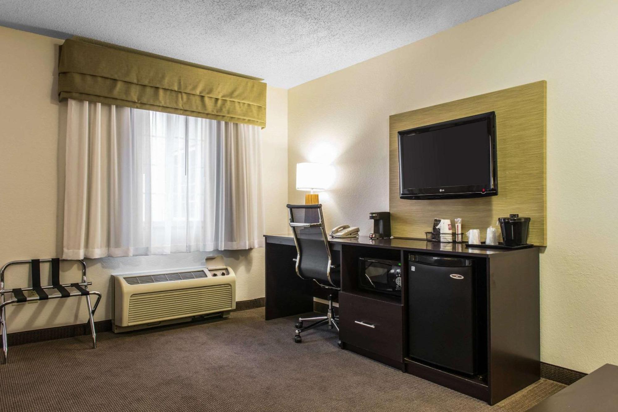 Sleep Inn & Suites Imperial Bagian luar foto